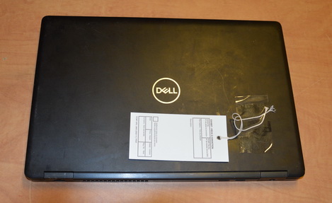Photo de l'ordinateur portable Dell Latitude 5590